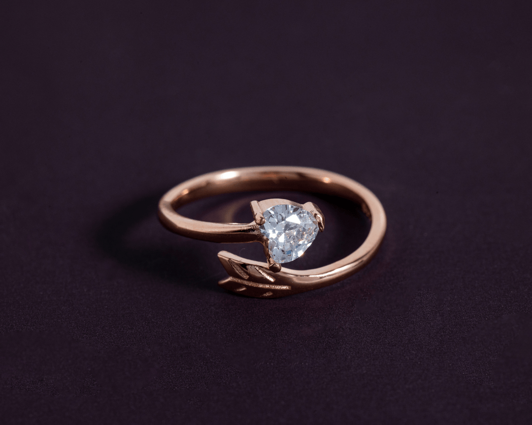 Hydra - Zirconia Fishtail Ring: Rose Gold Polish